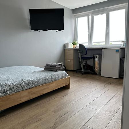 Super Studio En Face De La Gare De Mulhouse Exterior foto