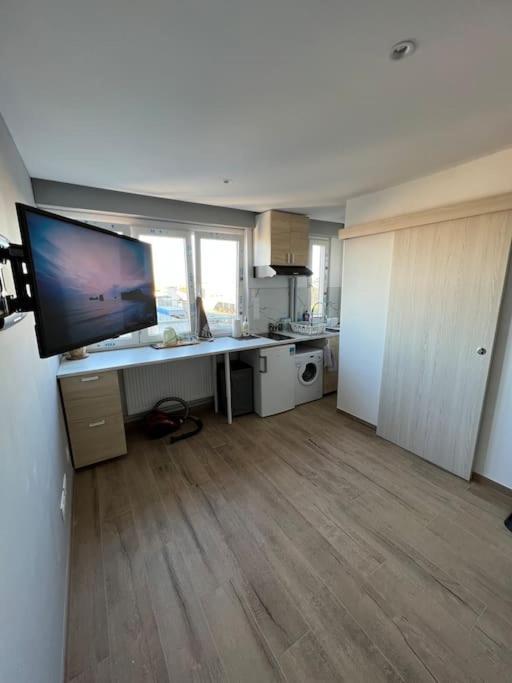 Super Studio En Face De La Gare De Mulhouse Exterior foto