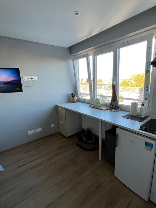 Super Studio En Face De La Gare De Mulhouse Exterior foto