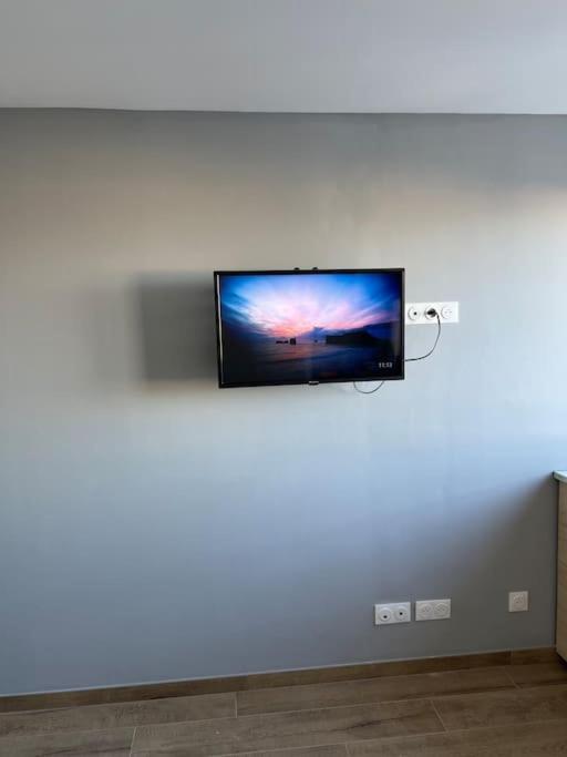 Super Studio En Face De La Gare De Mulhouse Exterior foto