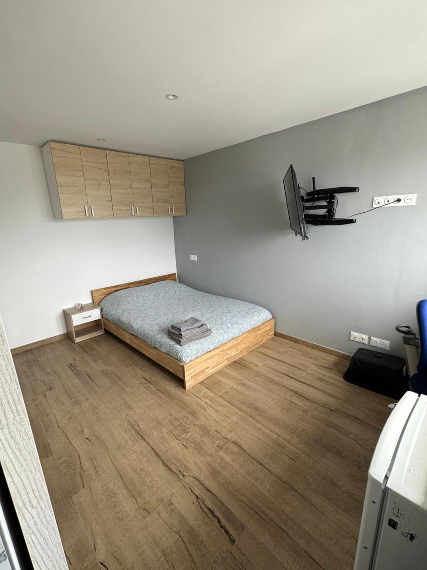 Super Studio En Face De La Gare De Mulhouse Exterior foto